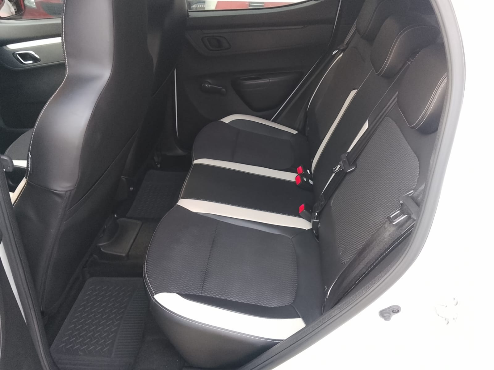 Renault Kwid Intense 1.0 Flex 12V 5P Mec. - foto 8