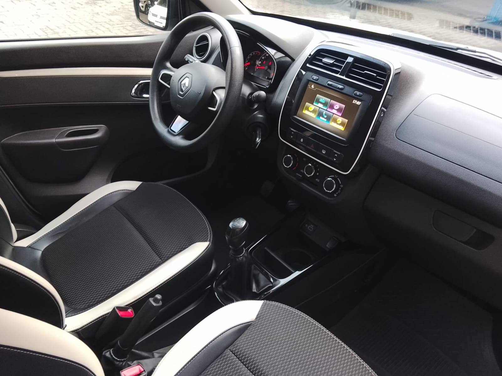 Renault Kwid Intense 1.0 Flex 12V 5P Mec. - foto 13