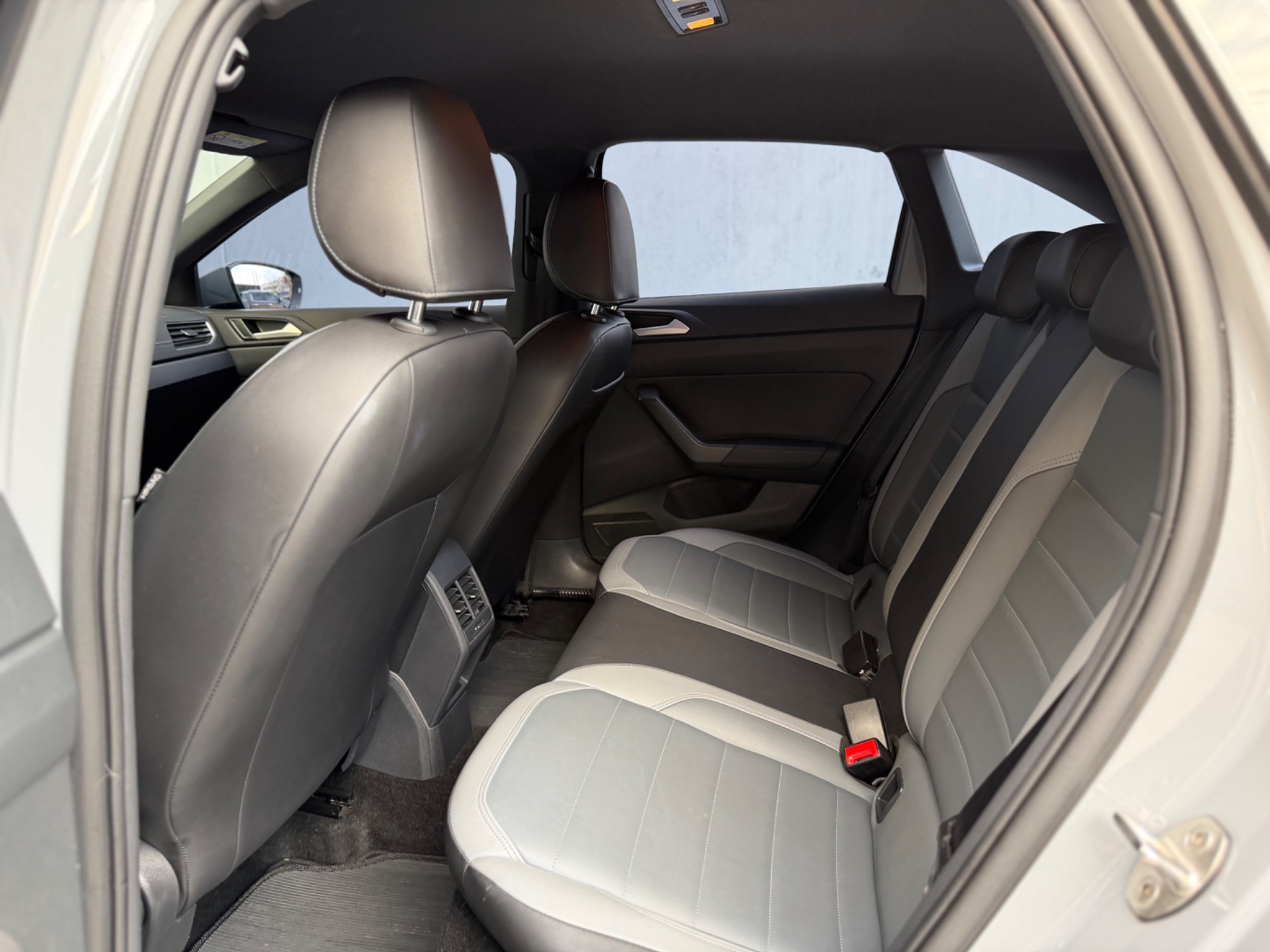 Volkswagen Nivus Highline 1.0 200 TSI Flex Aut. - foto 14