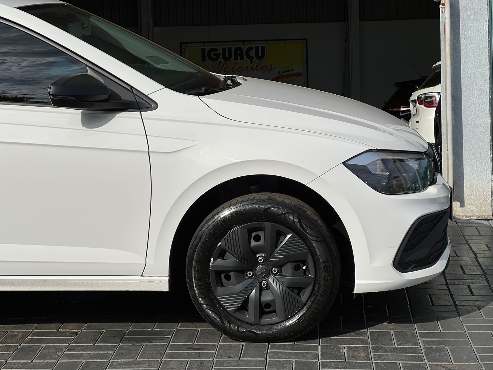 Volkswagen Polo Track 1.0 Flex 12V 5P - foto 5