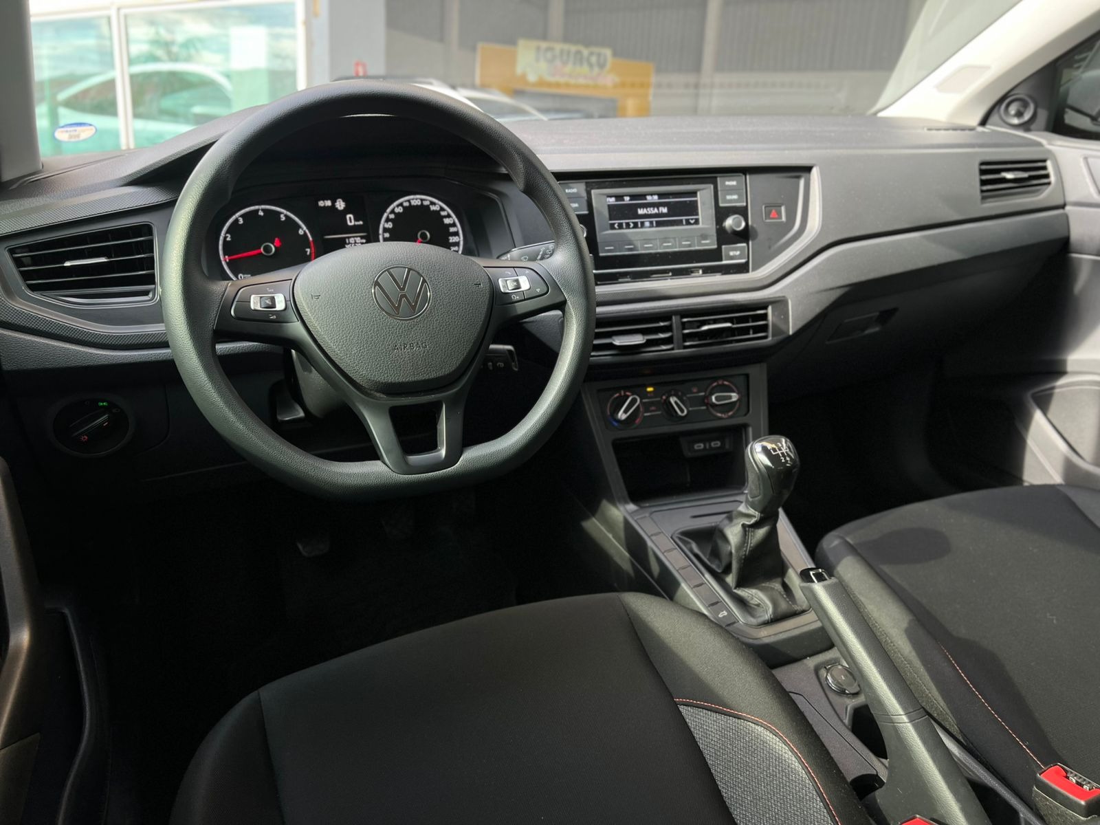 Volkswagen Polo Track 1.0 Flex 12V 5P - foto 11