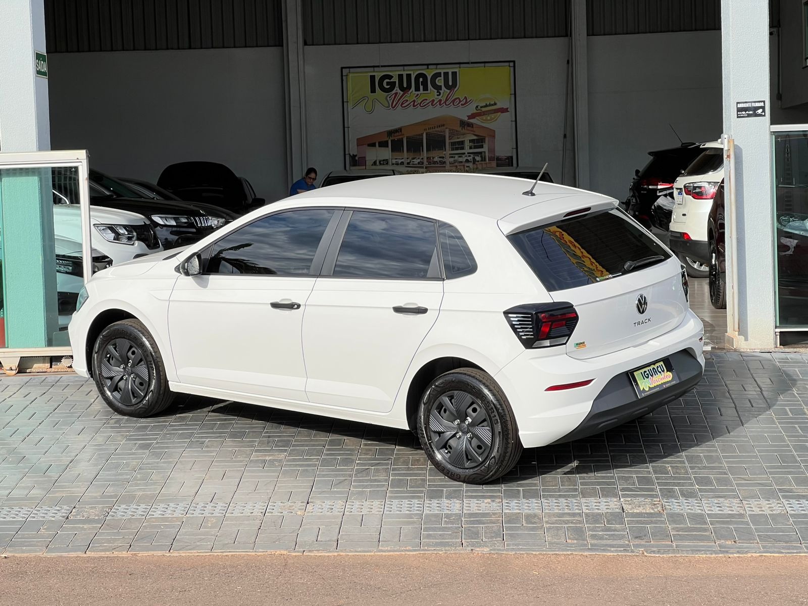 Volkswagen Polo Track 1.0 Flex 12V 5P - foto 7