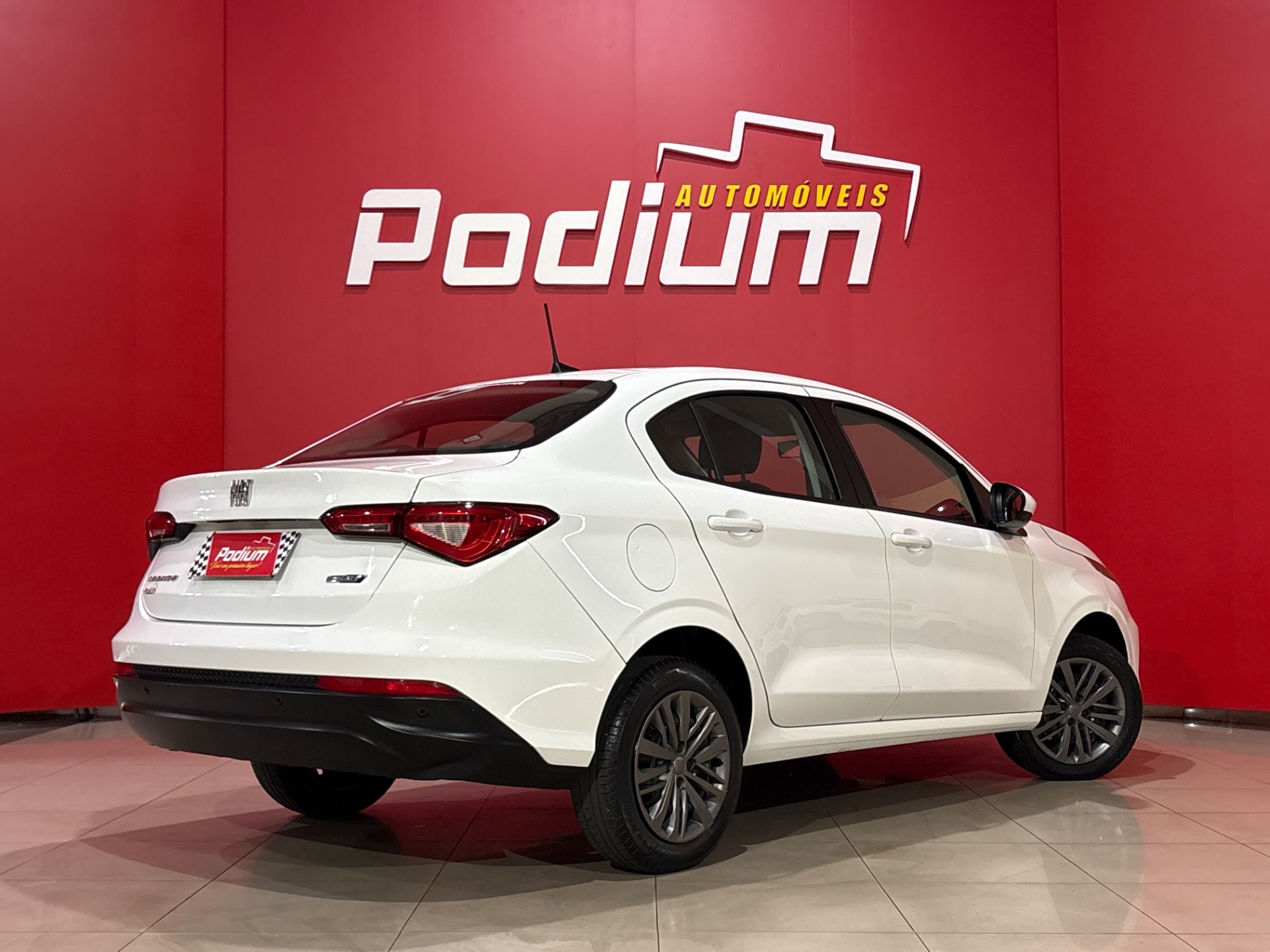 Fiat Cronos Drive 1.3 8V Flex - foto 3