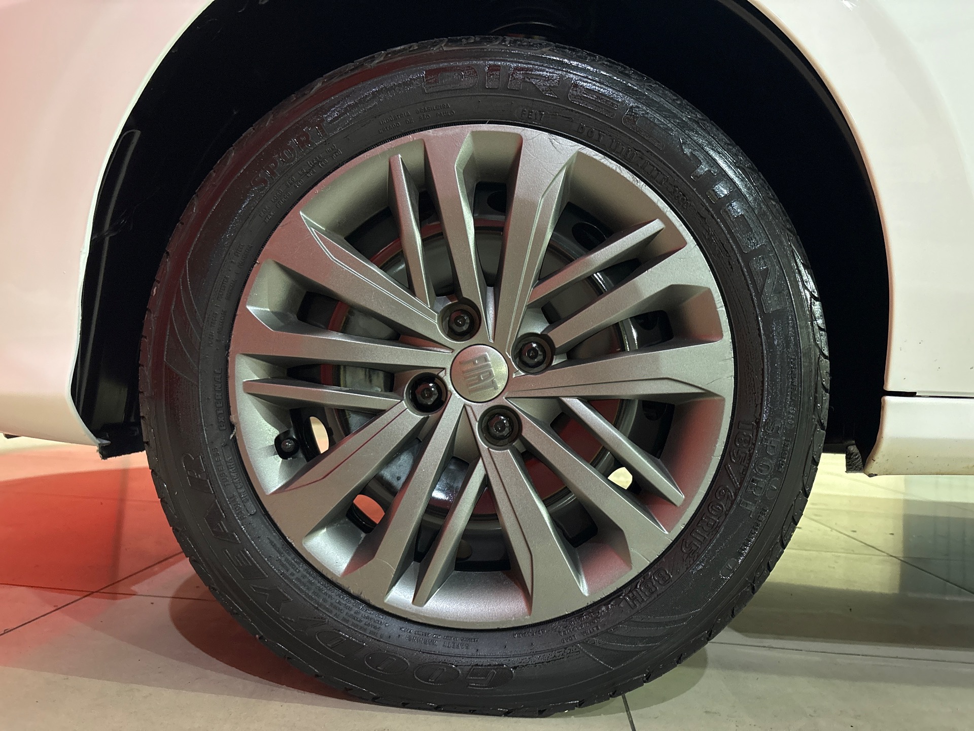 Fiat Cronos Drive 1.3 8V Flex - foto 5