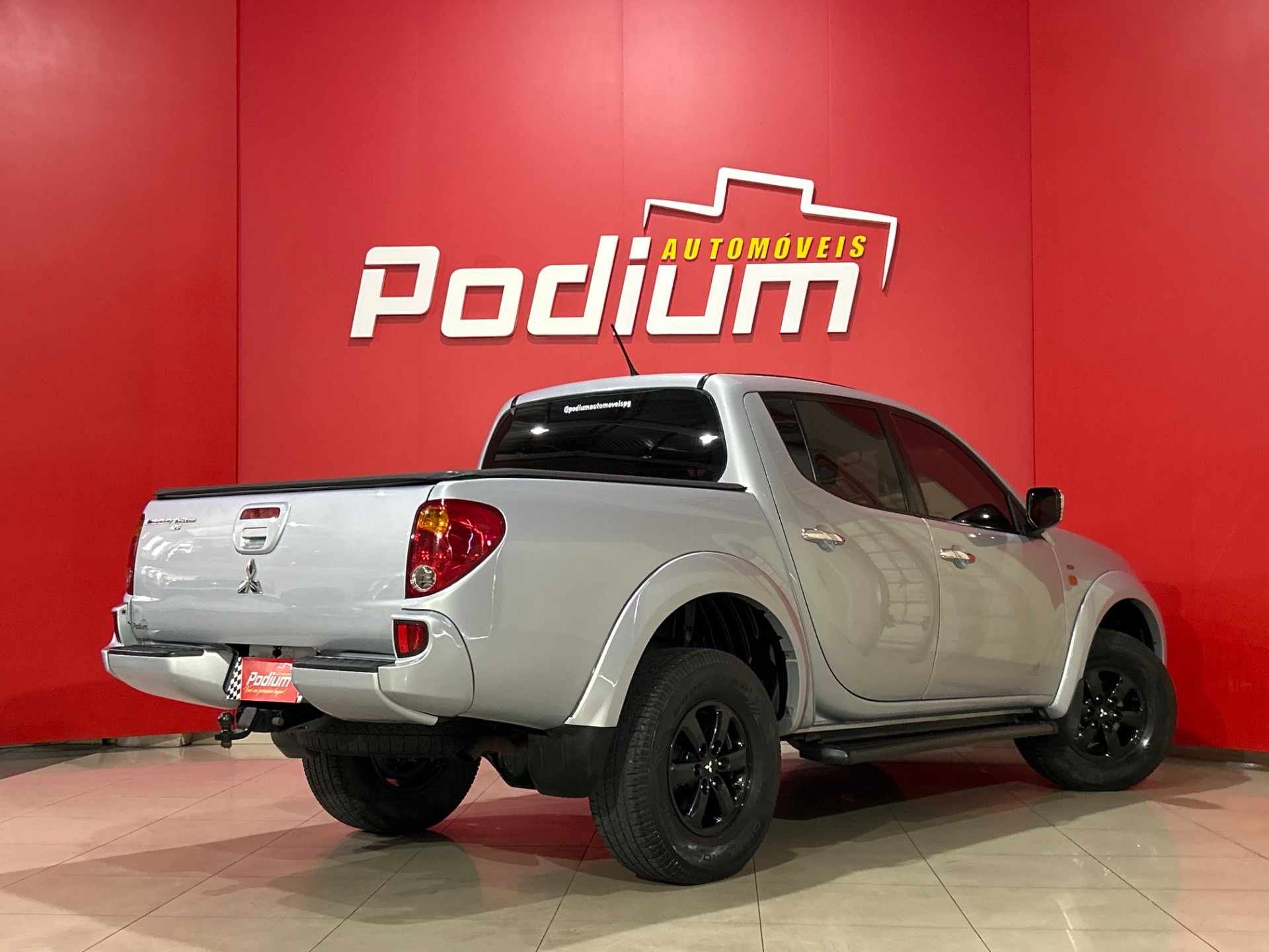 Mitsubishi L200 Triton Triton Hpe 3.5 Cd V6 24V Flex Aut. - foto 3