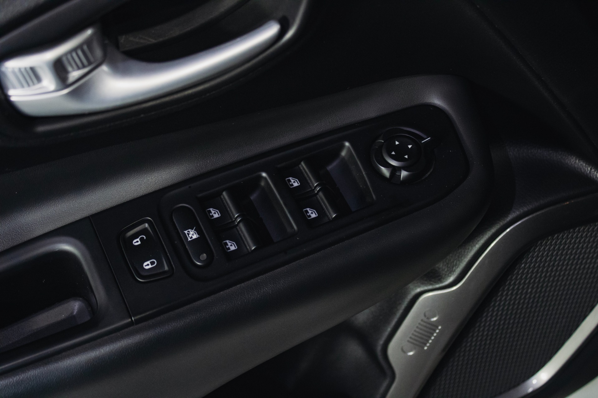 Jeep Renegade S T270 1.3 Tb 4X4 Flex Aut. - foto 14