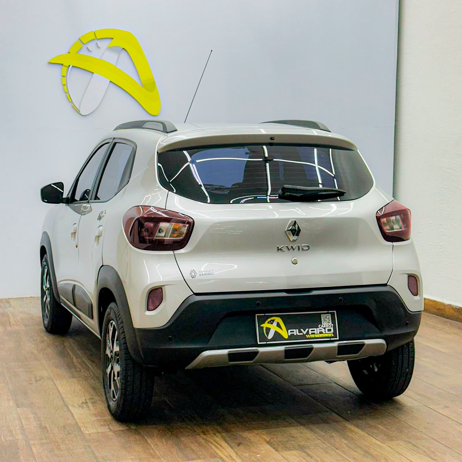 Renault Kwid Outsider 1.0 Flex 12V 5P Mec. - foto 6