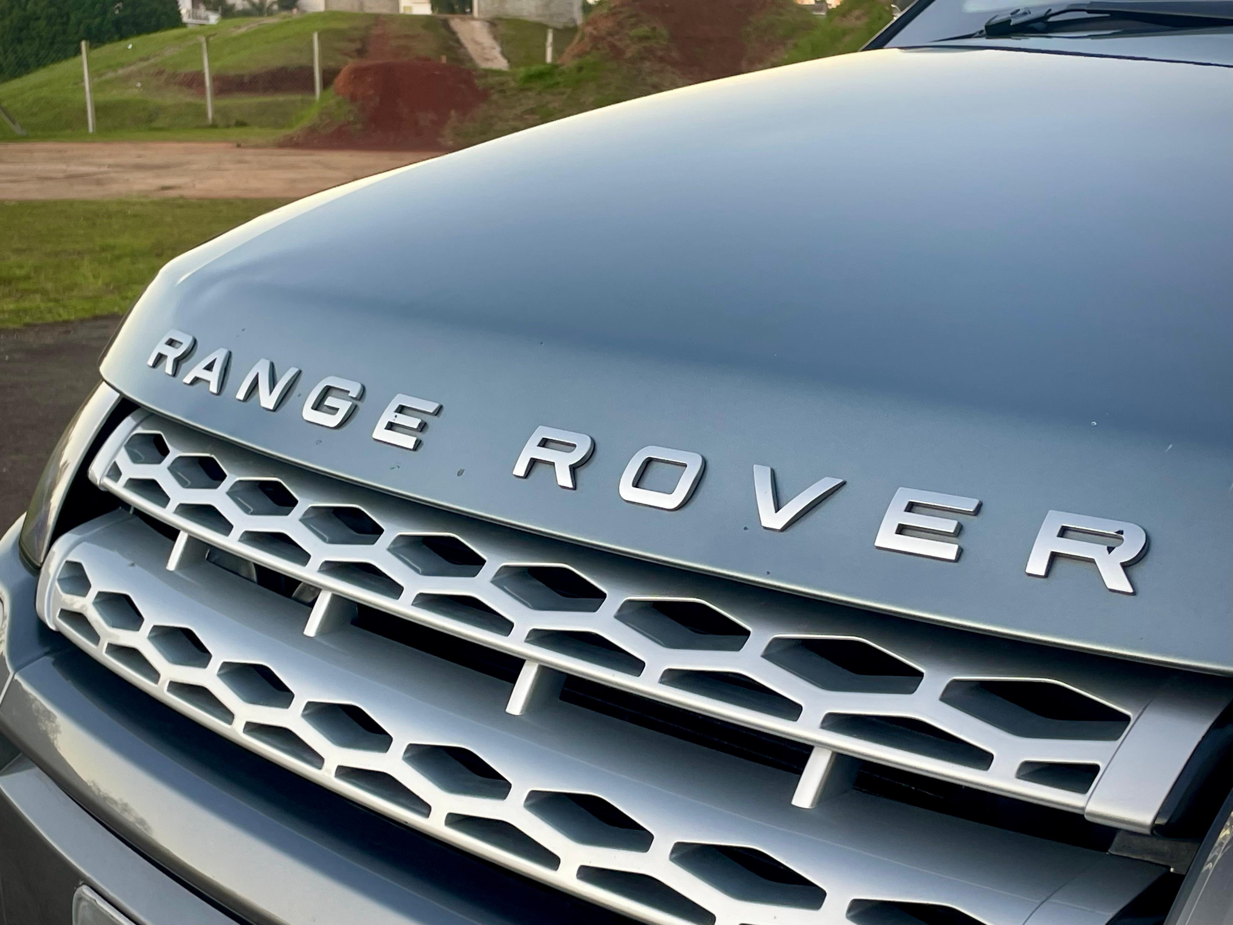 Land Rover Range Rover Range R.evoque Prestige Tech 2.0 Automático 5P - foto 4
