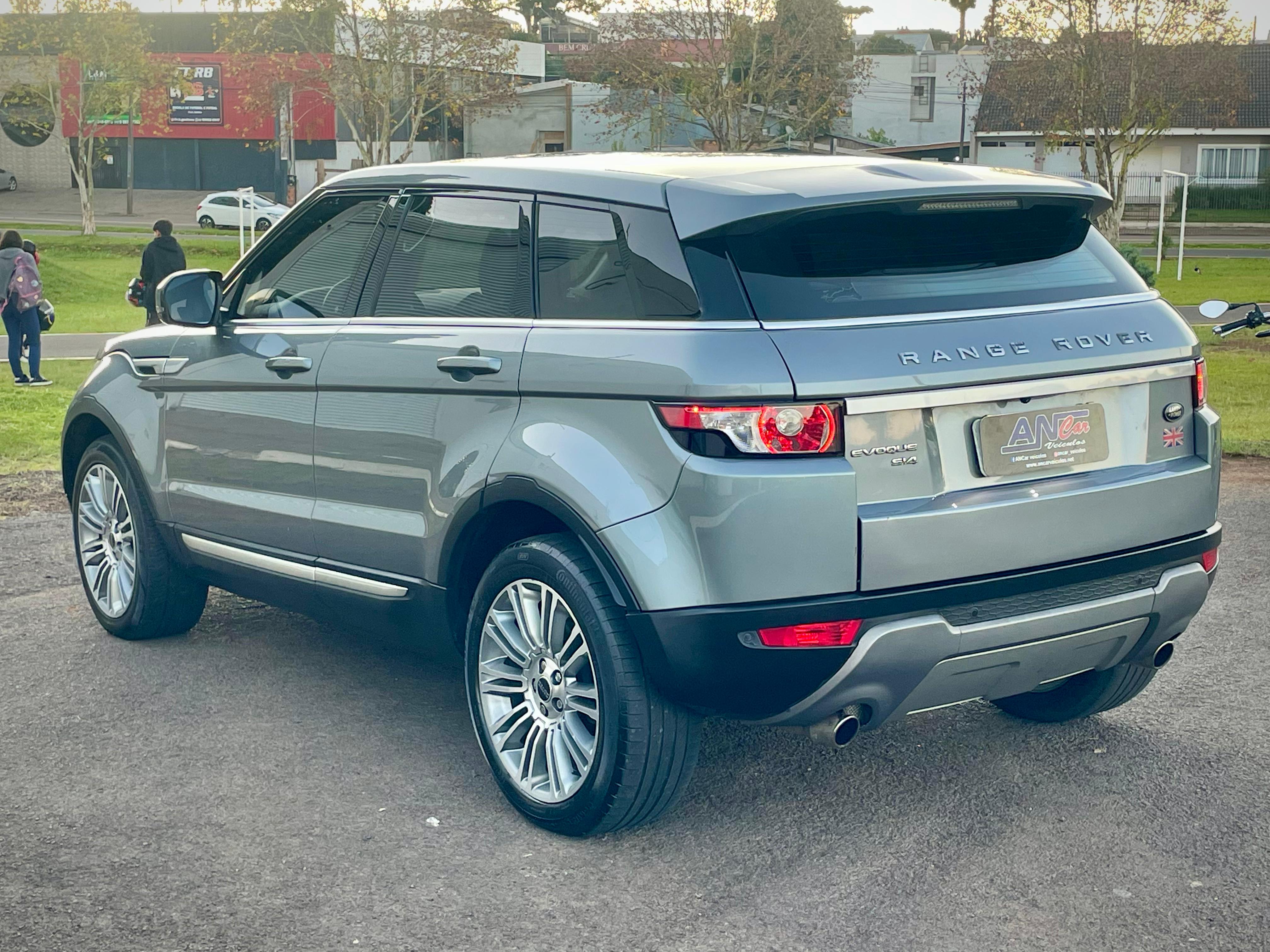 Land Rover Range Rover Range R.evoque Prestige Tech 2.0 Automático 5P - foto 6