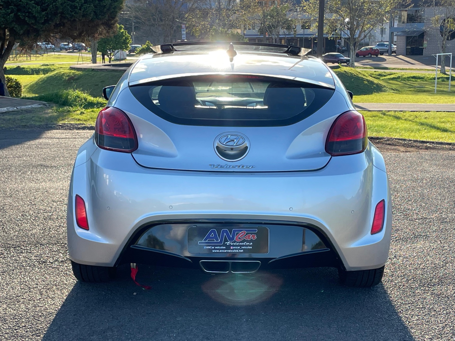 Hyundai Veloster 1.6 16V 140cv Aut. - foto 5