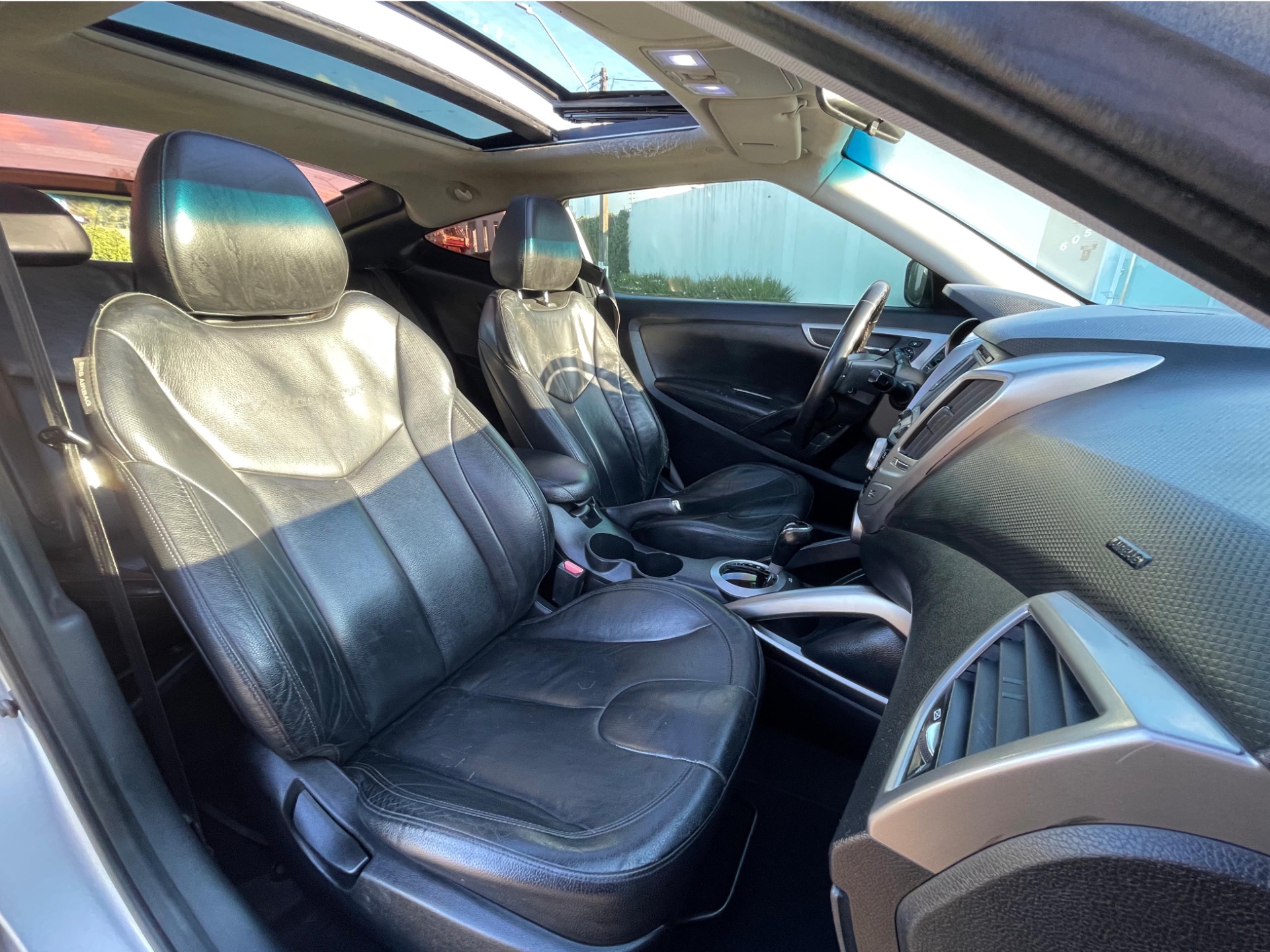 Hyundai Veloster 1.6 16V 140cv Aut. - foto 9