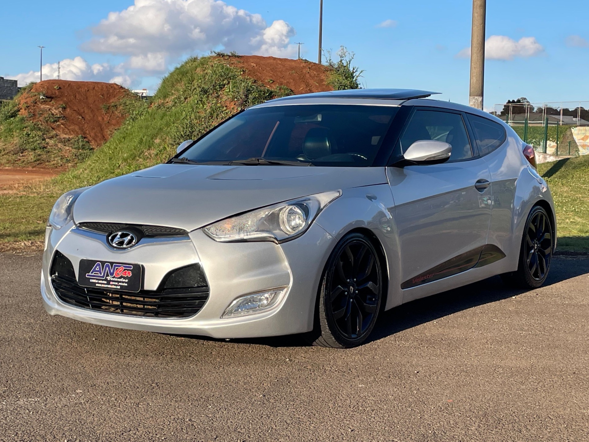 Hyundai Veloster 1.6 16V 140cv Aut. - foto 3