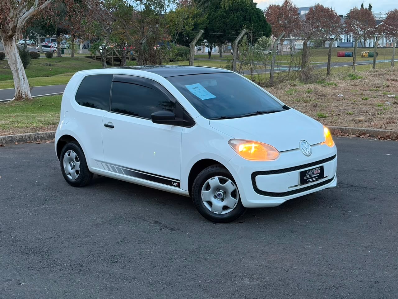 Volkswagen Up! 2015
