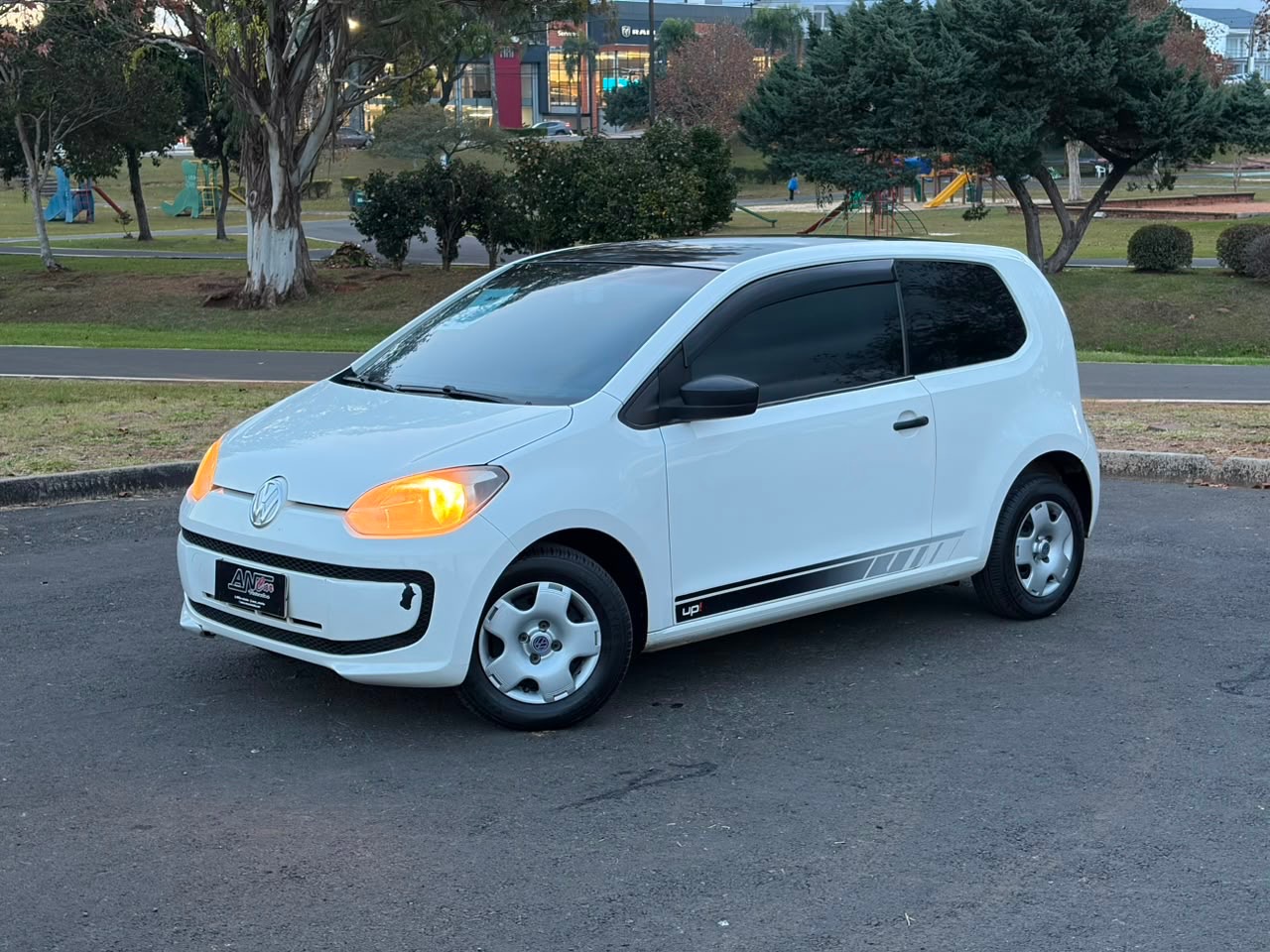 Volkswagen Up! Take 1.0 T. Flex 12V 3P - foto 3