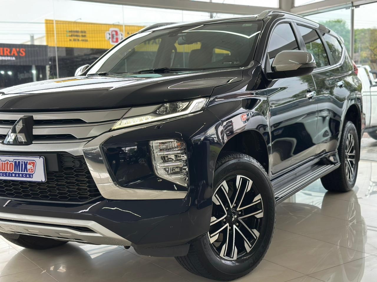 Mitsubishi Pajero Sport Hpe 2.4 4X4 Diesel Aut. - foto 2