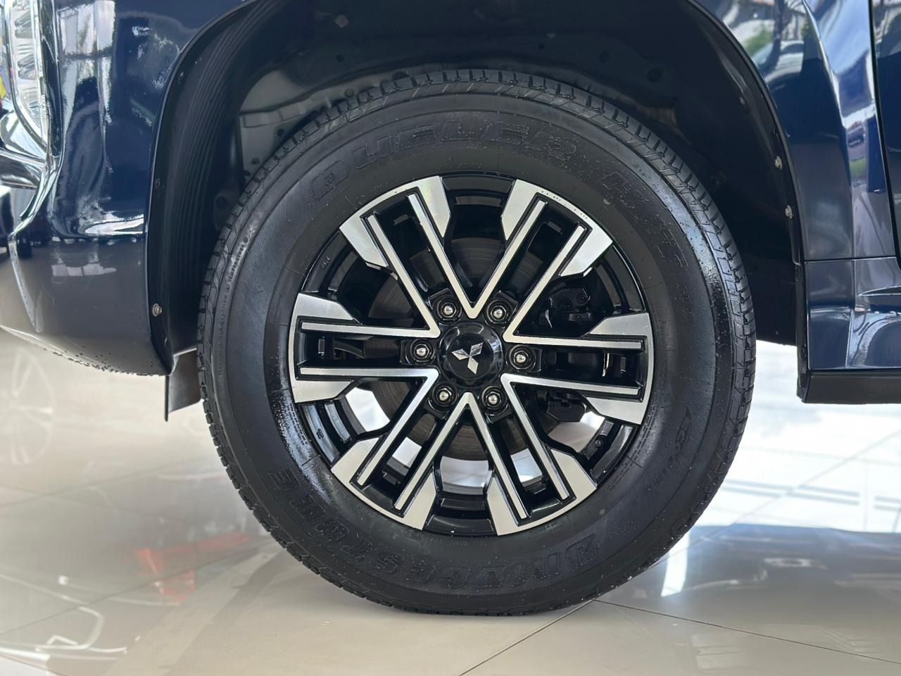 Mitsubishi Pajero Sport Hpe 2.4 4X4 Diesel Aut. - foto 6