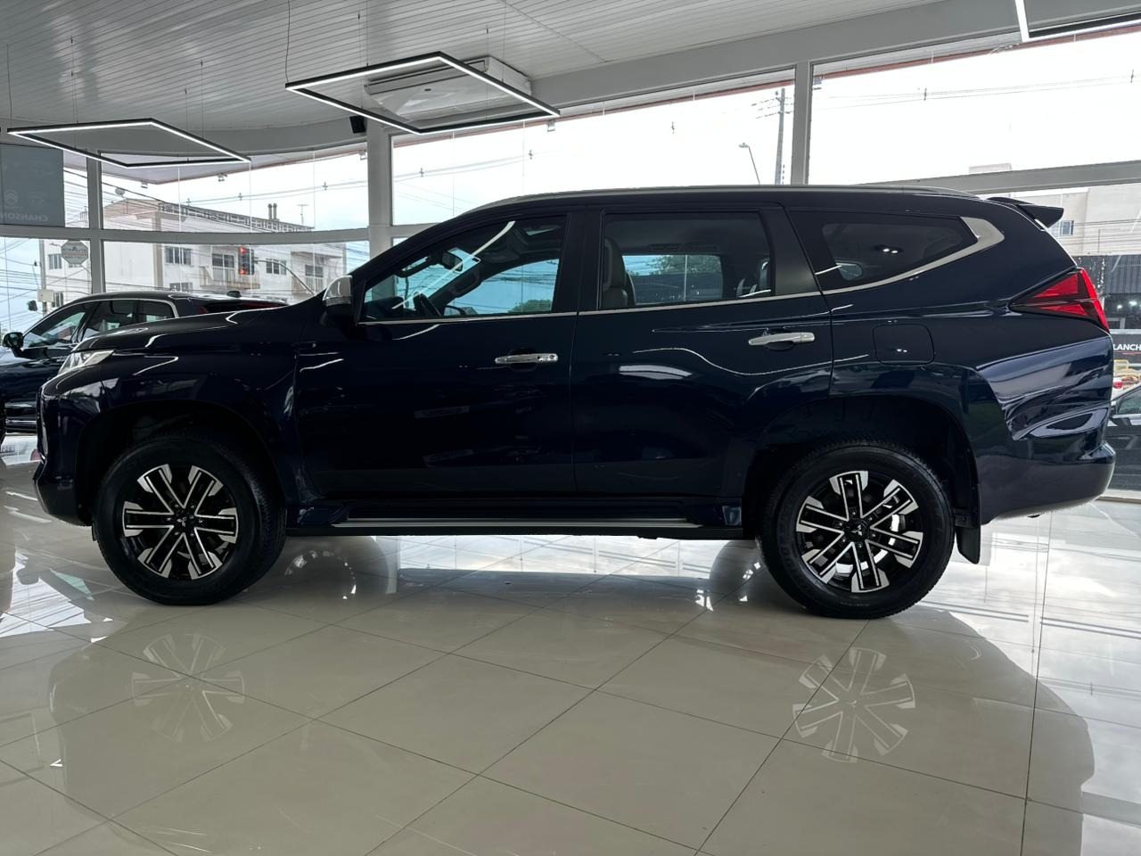 Mitsubishi Pajero Sport Hpe 2.4 4X4 Diesel Aut. - foto 5
