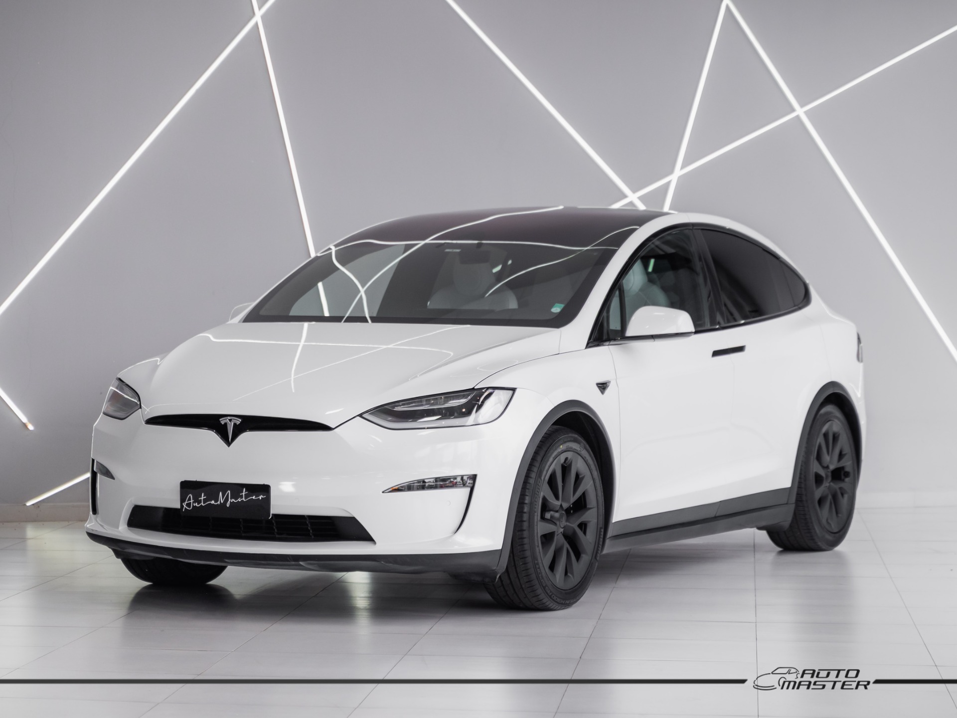 Tesla Model X 2023