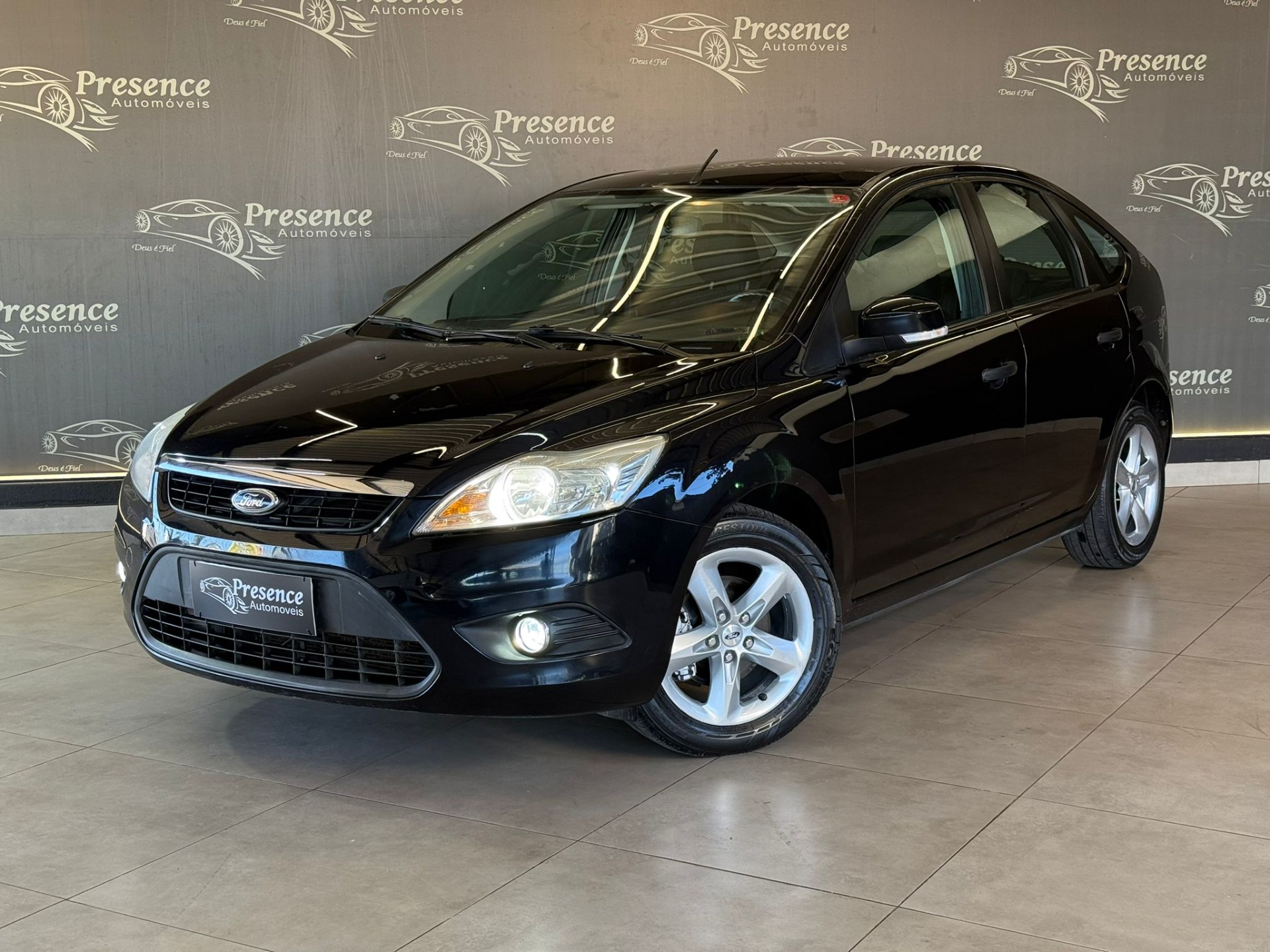 Ford Focus 1.6 S/SE/SE Plus Flex 8V/16V 5p Flex 4 portas, câmbio Manual ...