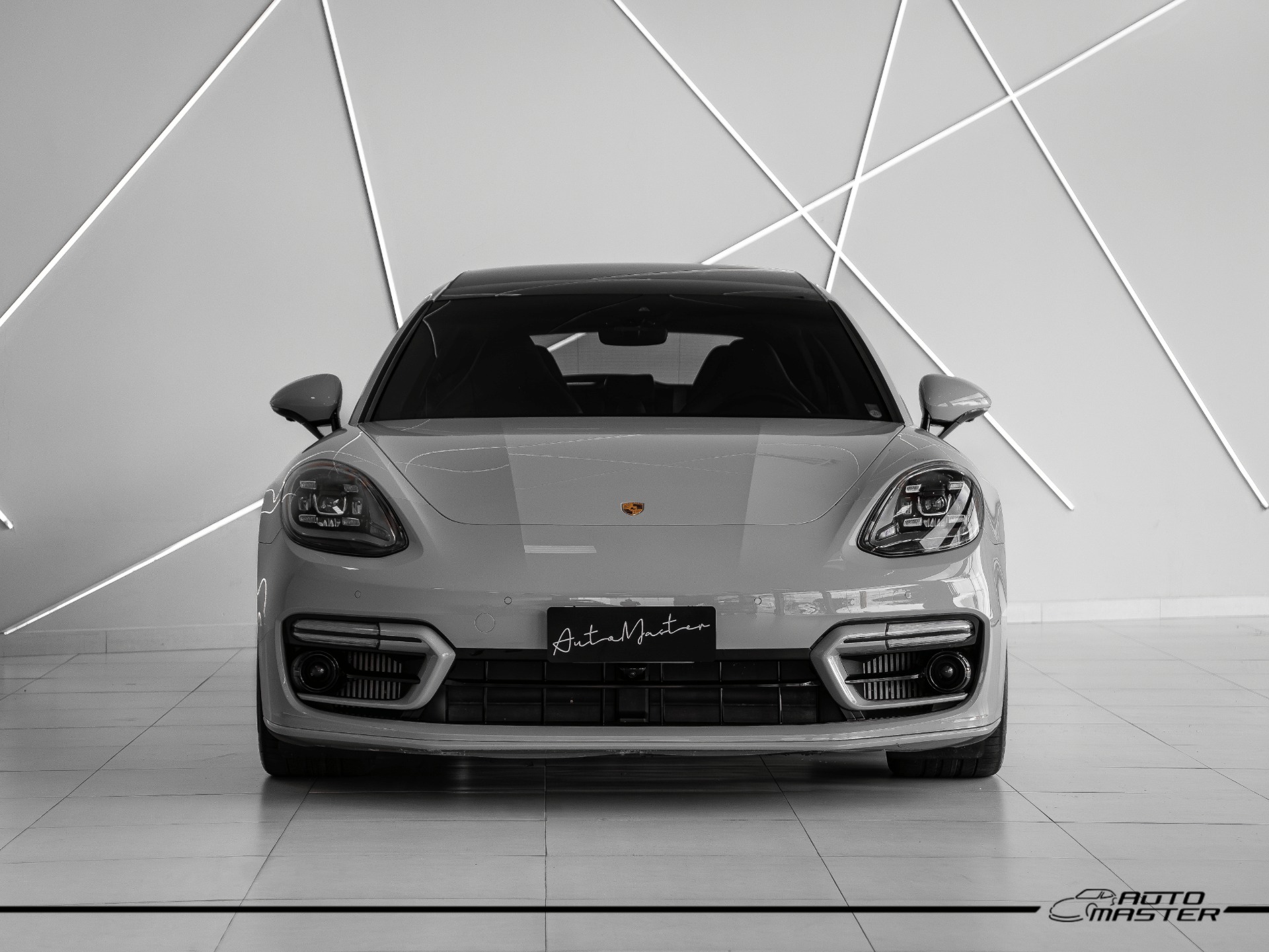 Porsche Panamera 2023