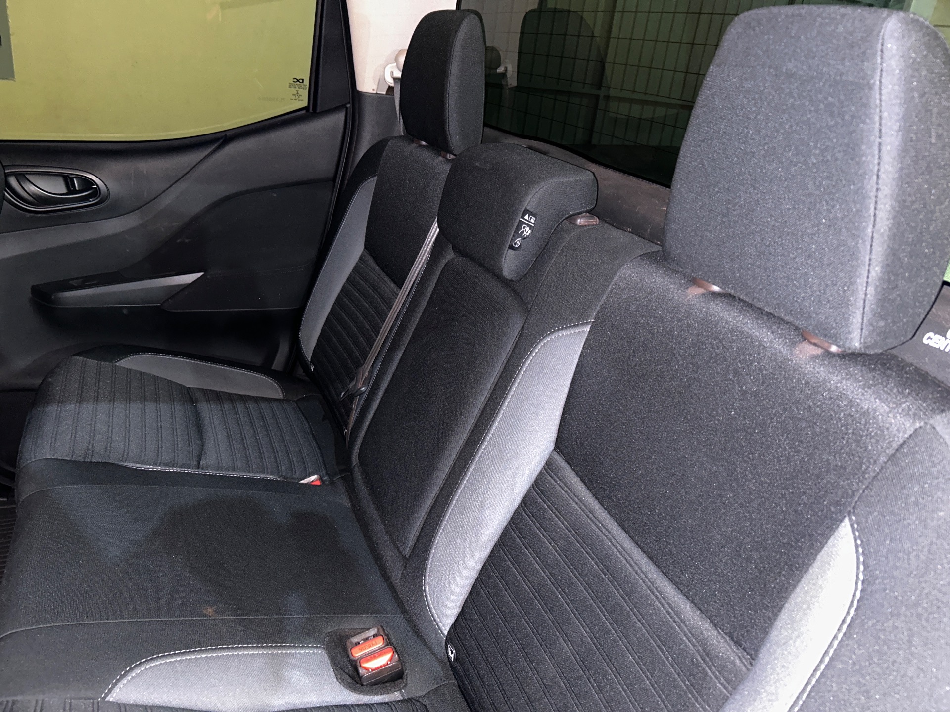 Nissan Frontier S Cd 4X4 2.3 Tb Diesel Mec. - foto 8