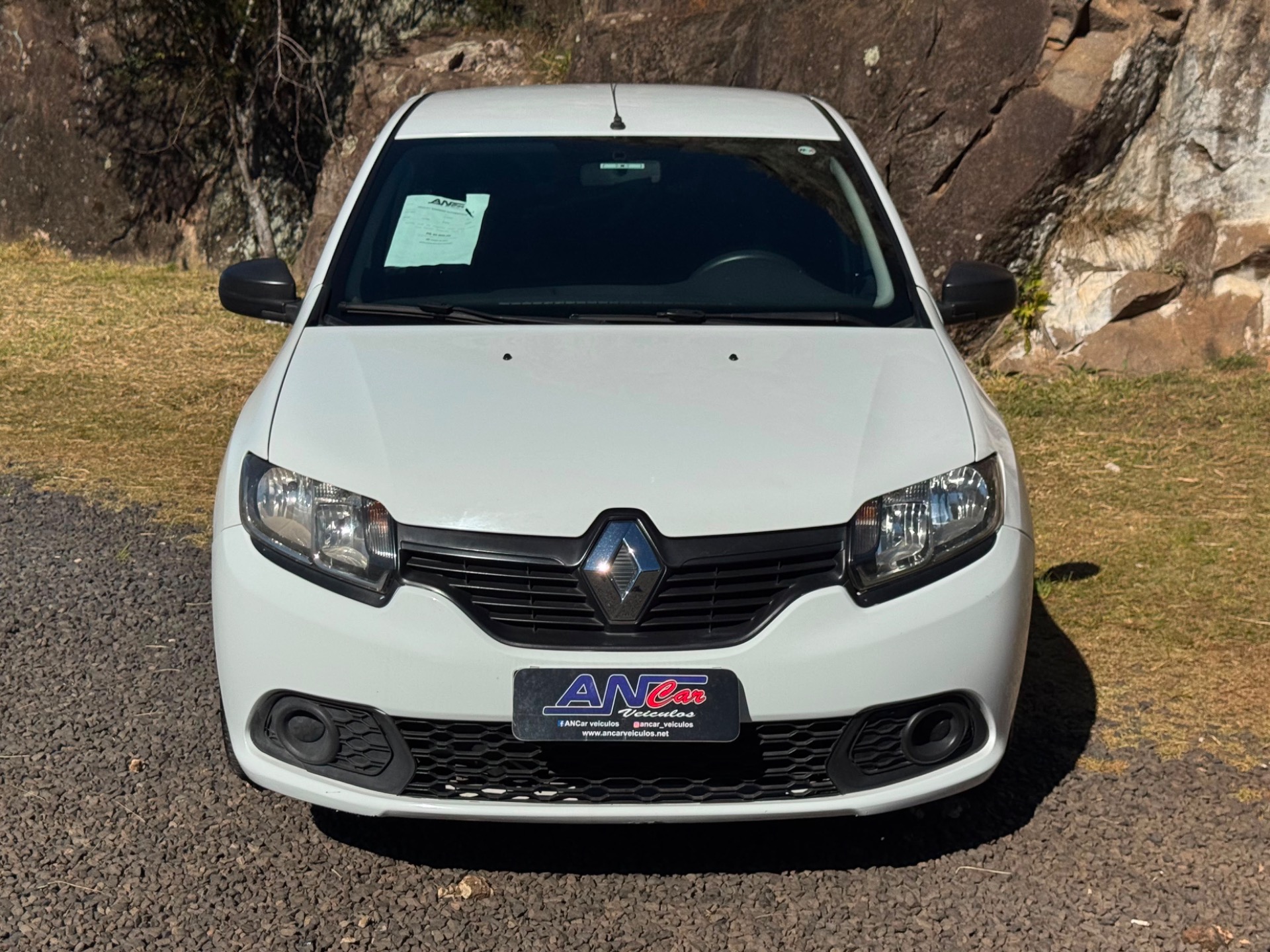Renault Sandero Authentique Flex 1.0 12V 5P - foto 2