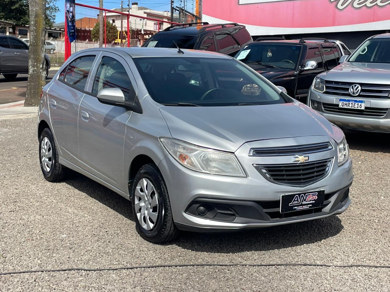 Chevrolet Onix 2014