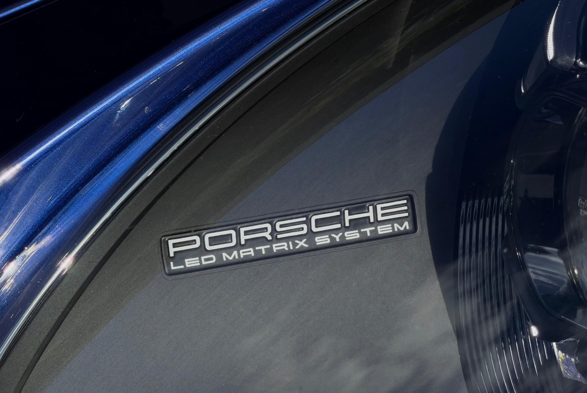 Interior do Porsche 911 Turbo S 2021 na Attra Veículos