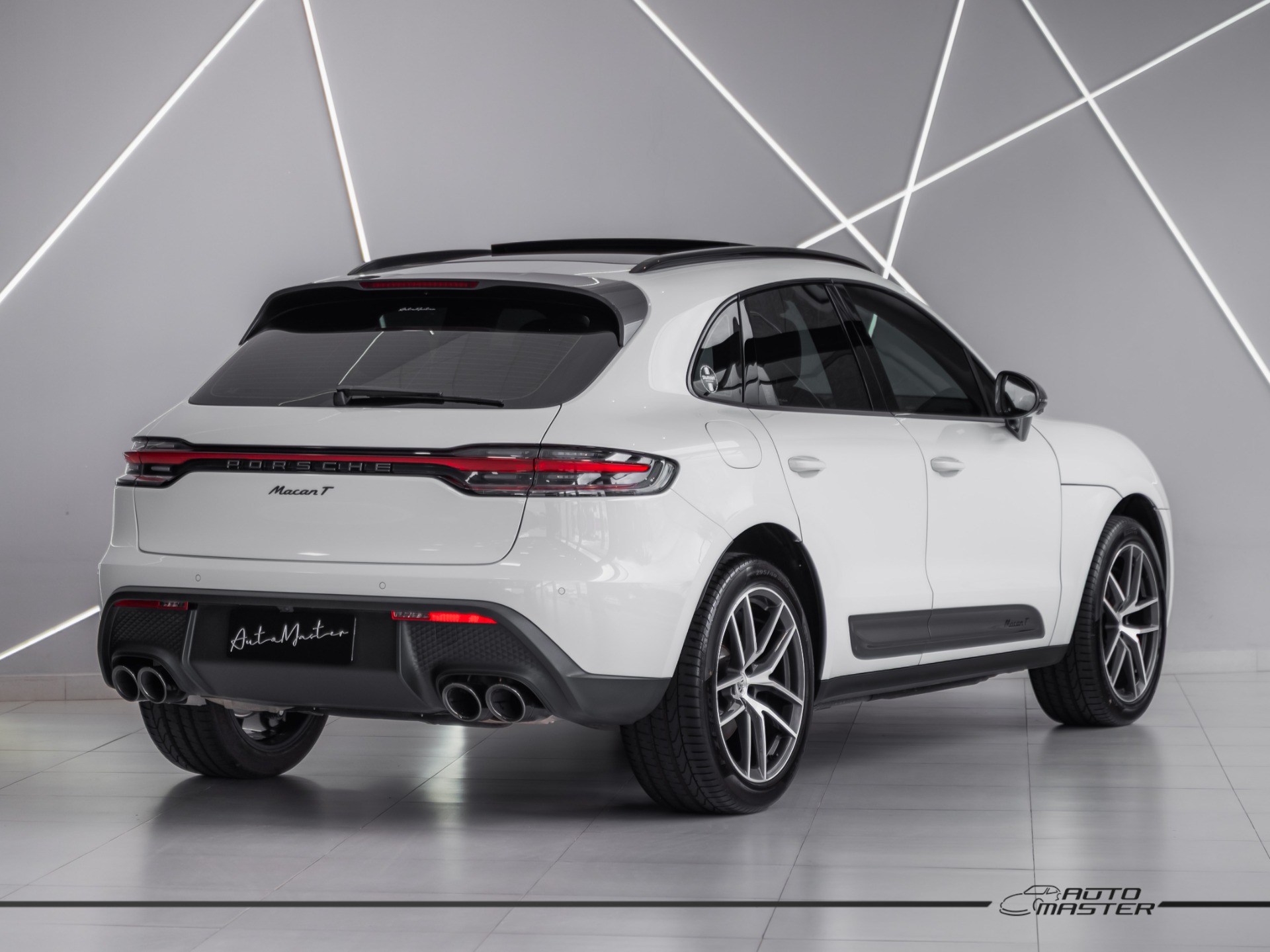 Porsche Macan 2025