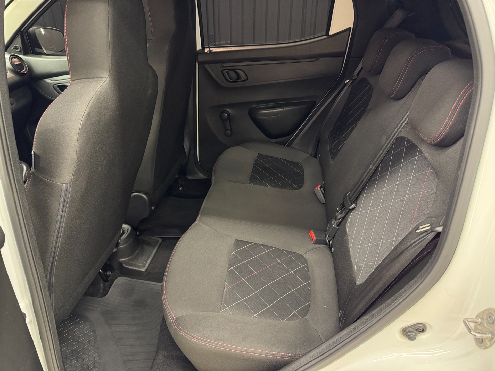 Renault Kwid Zen 1.0 Flex 12V 5P Mec. - foto 18