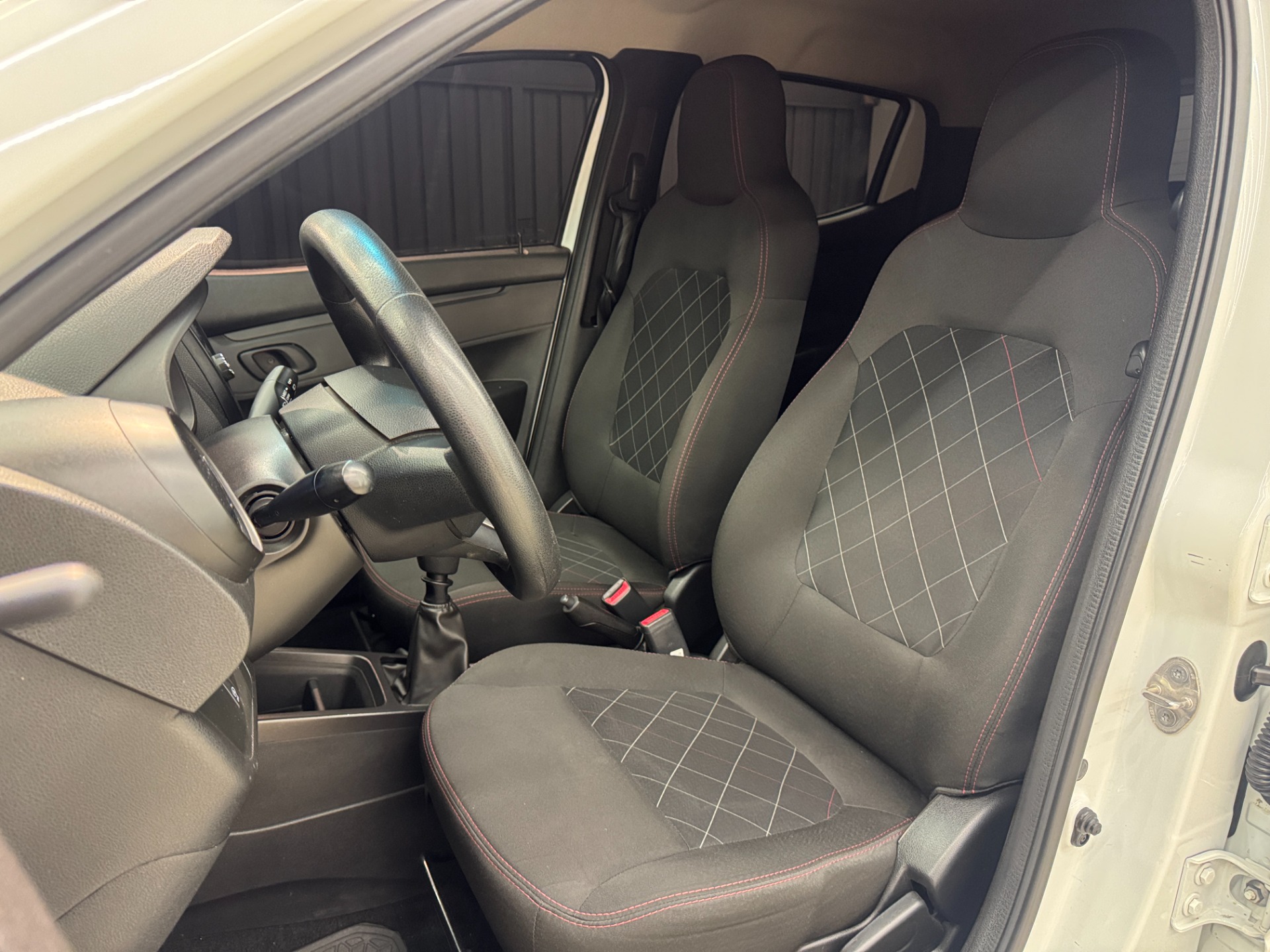 Renault Kwid Zen 1.0 Flex 12V 5P Mec. - foto 16