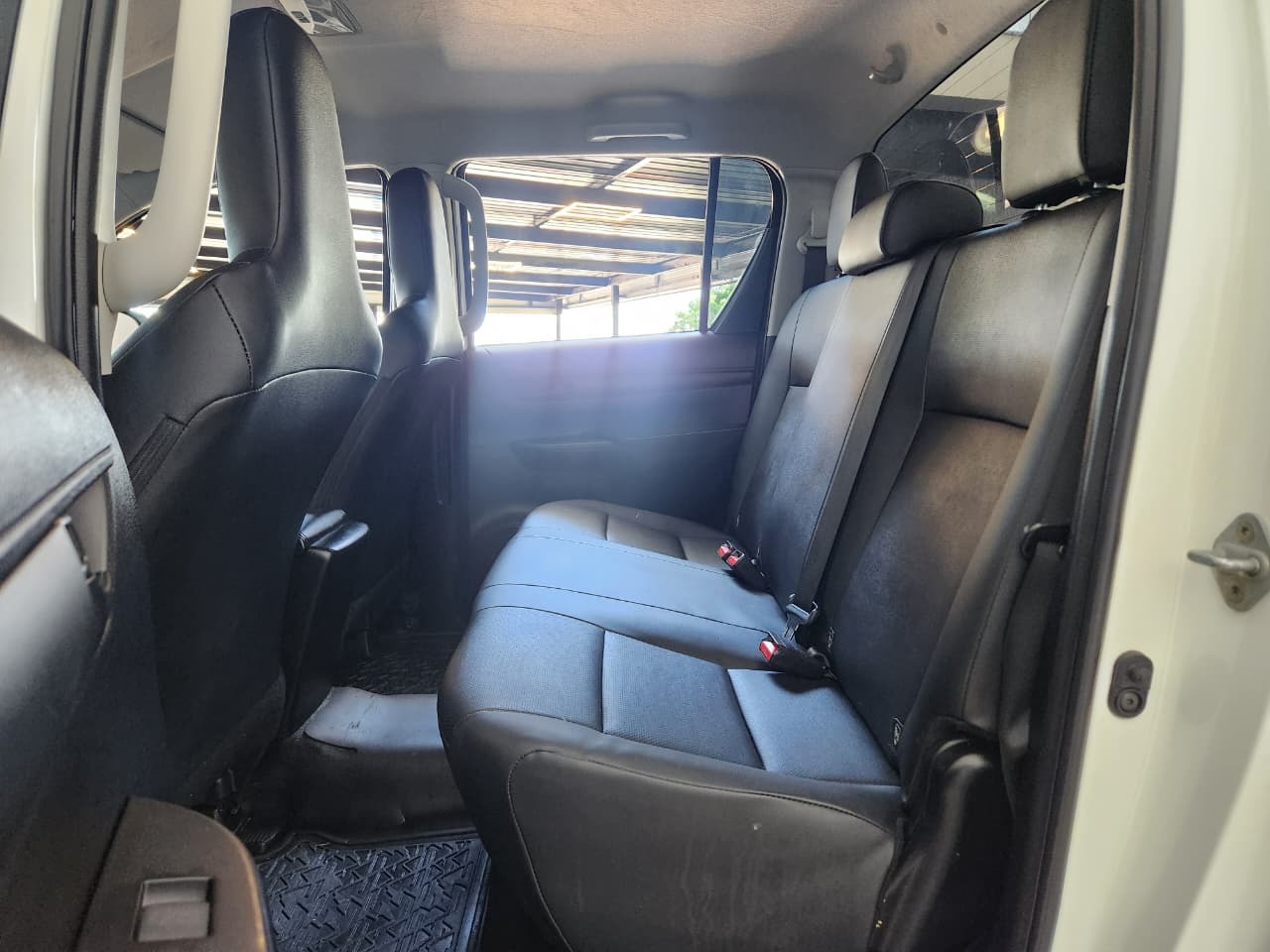 Toyota Hilux Cd 4X4 2.8 Diesel Mec. - foto 13