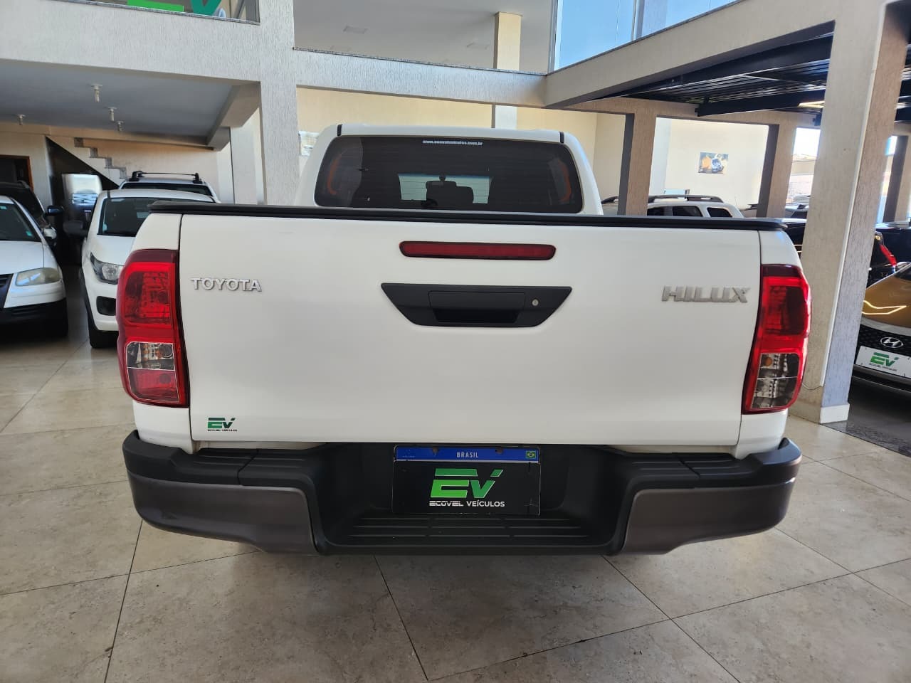 Toyota Hilux Cd 4X4 2.8 Diesel Mec. - foto 6