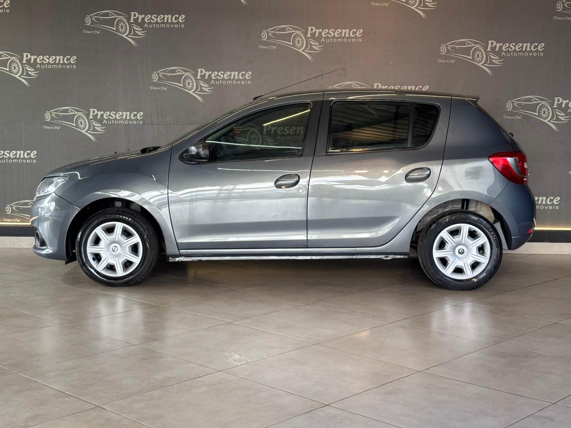Renault Sandero Expression Flex 1.6 16V 5P - foto 4