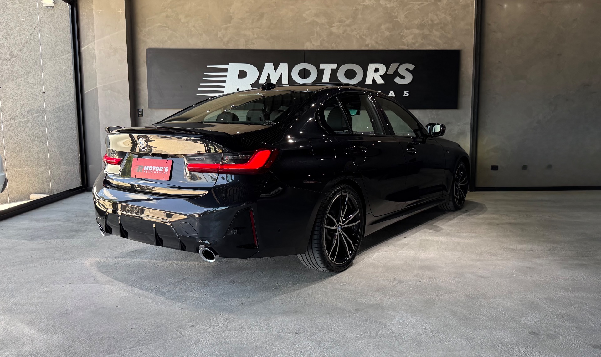 BMW 320i M Sport Flex - foto 2