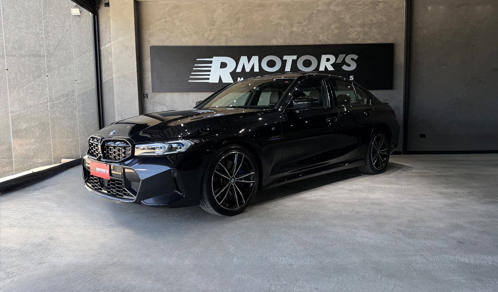 BMW 320i 2023 à venda