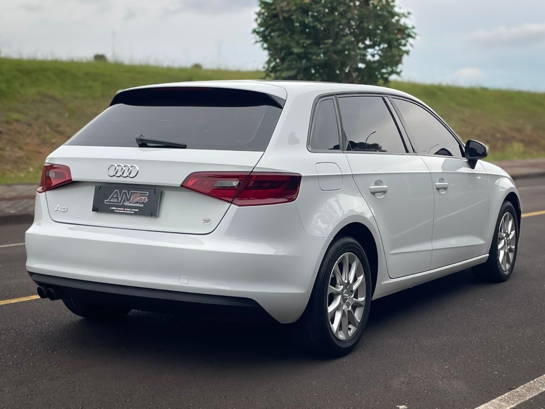 Audi A3 Sportback 1.8 16V TFSI S Tronic 5P - foto 5