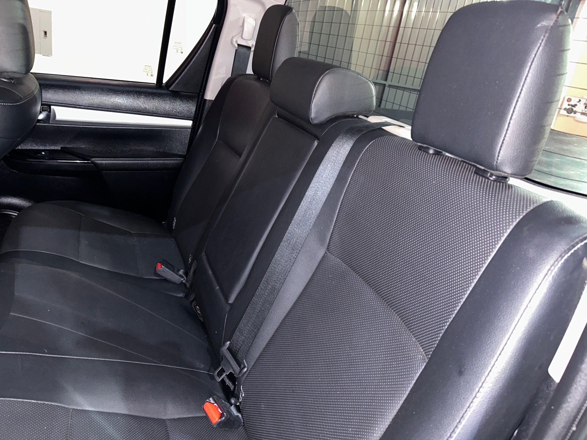 Toyota Hilux Cd Srx 4X4 2.8 TDI 16V Diesel Aut. - foto 8