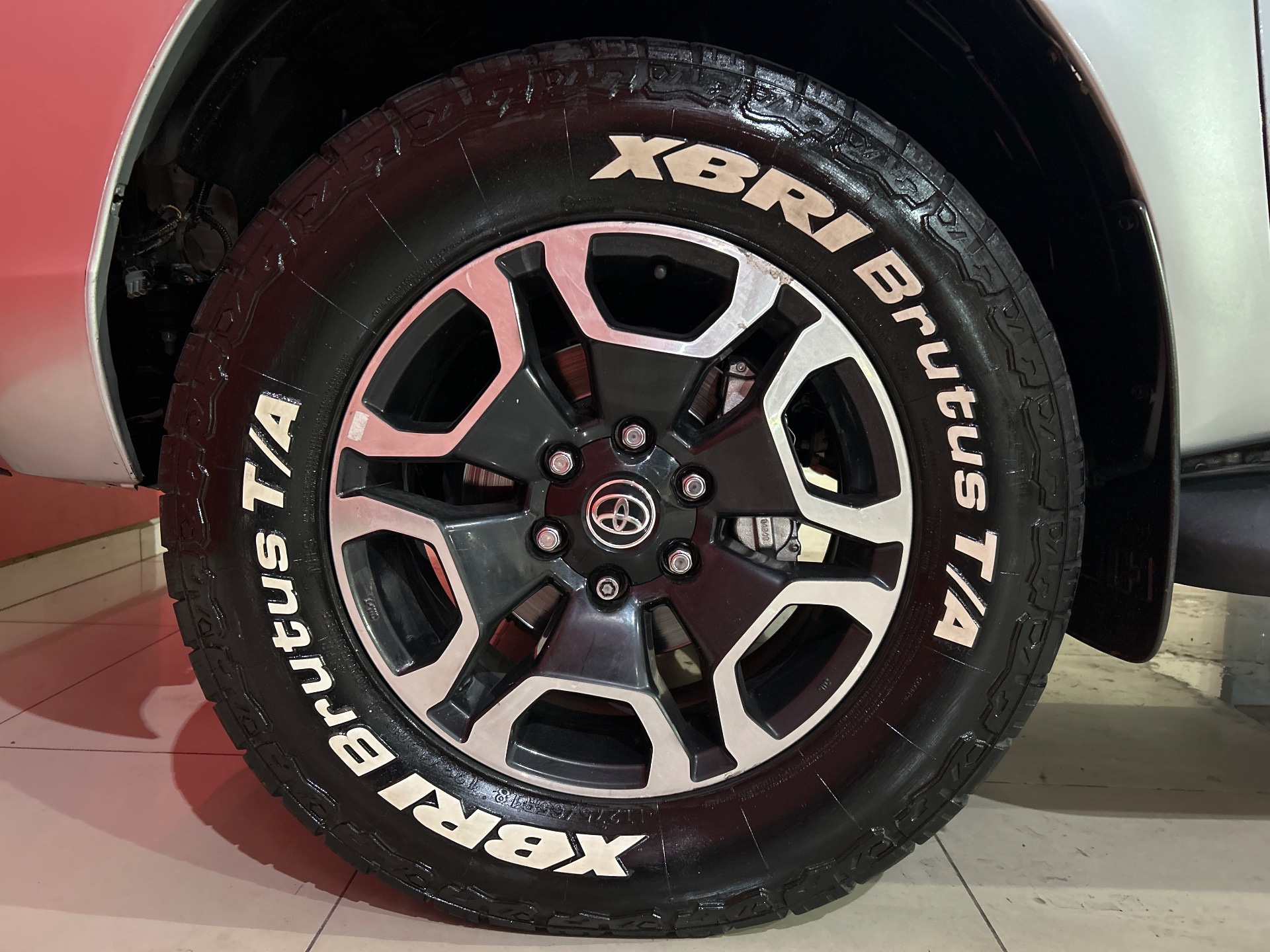 Toyota Hilux Cd Srx 4X4 2.8 TDI 16V Diesel Aut. - foto 5