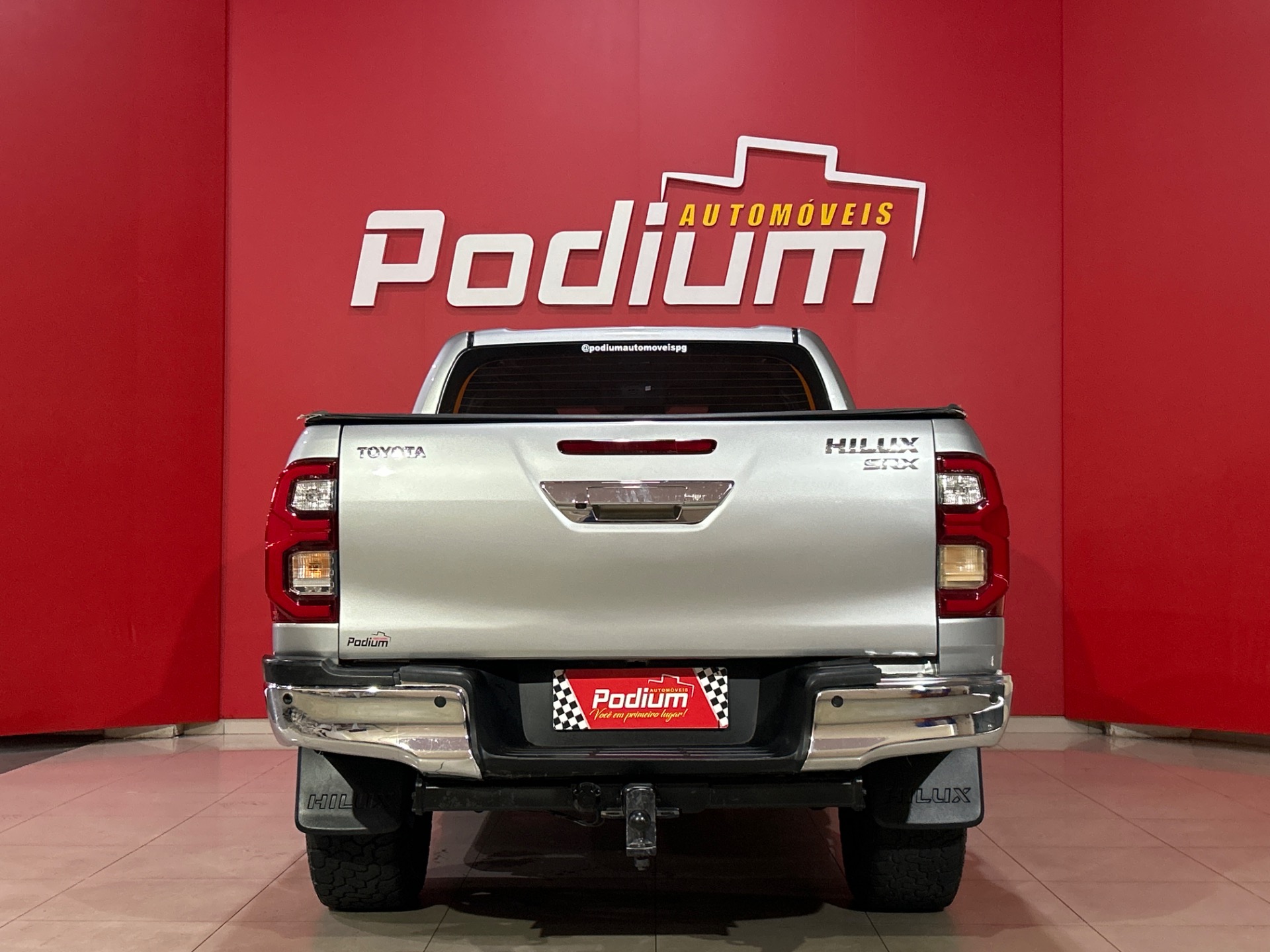 Toyota Hilux Cd Srx 4X4 2.8 TDI 16V Diesel Aut. - foto 4