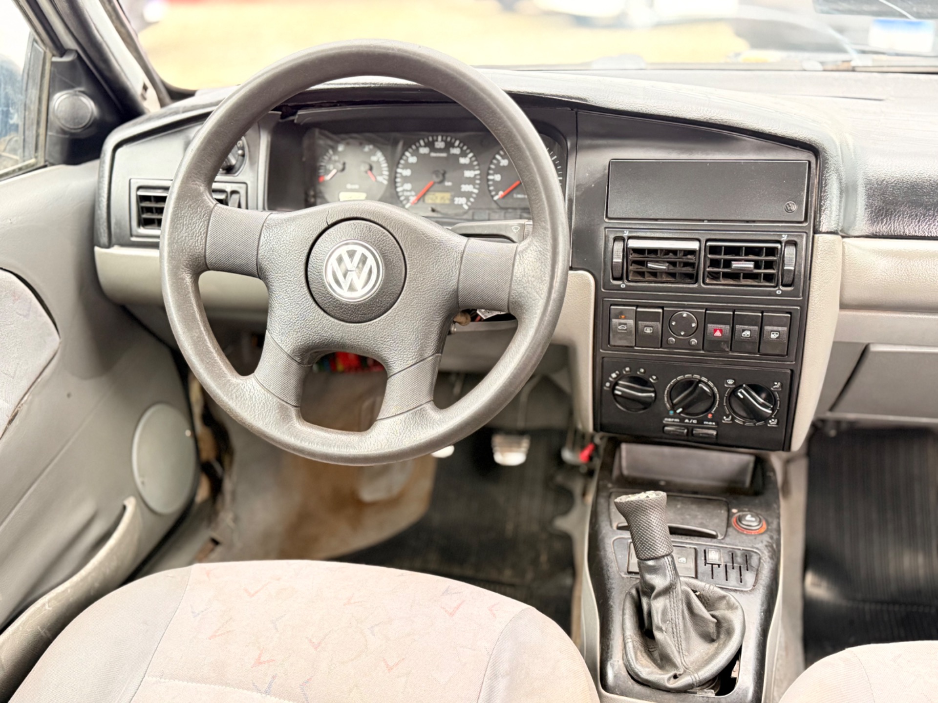 Volkswagen Santana 2.0 Mi 2P E 4P - foto 8