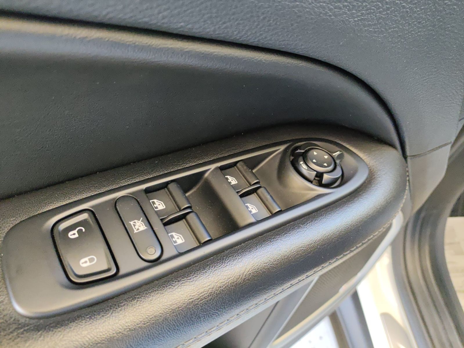 Jeep Compass Limited 2.0 4X4 Diesel 16V Aut. - foto 14