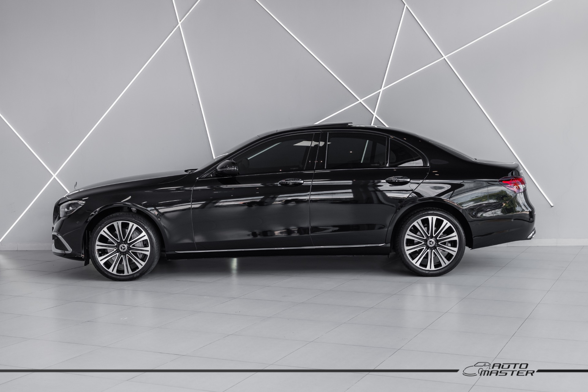 Mercedes E-300 2022