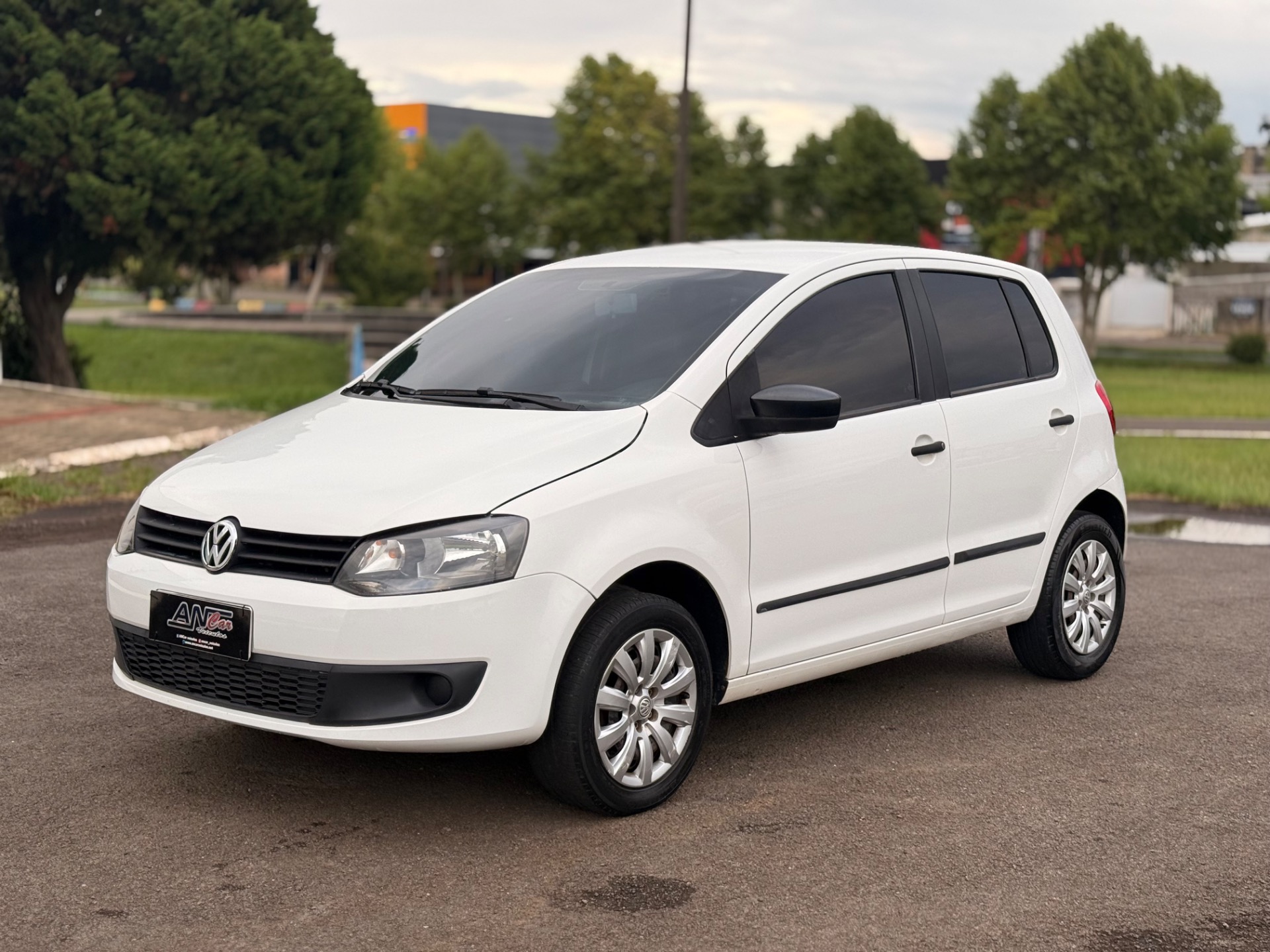 Volkswagen Fox 1.0 Mi Total Flex 8V 5P - foto 3