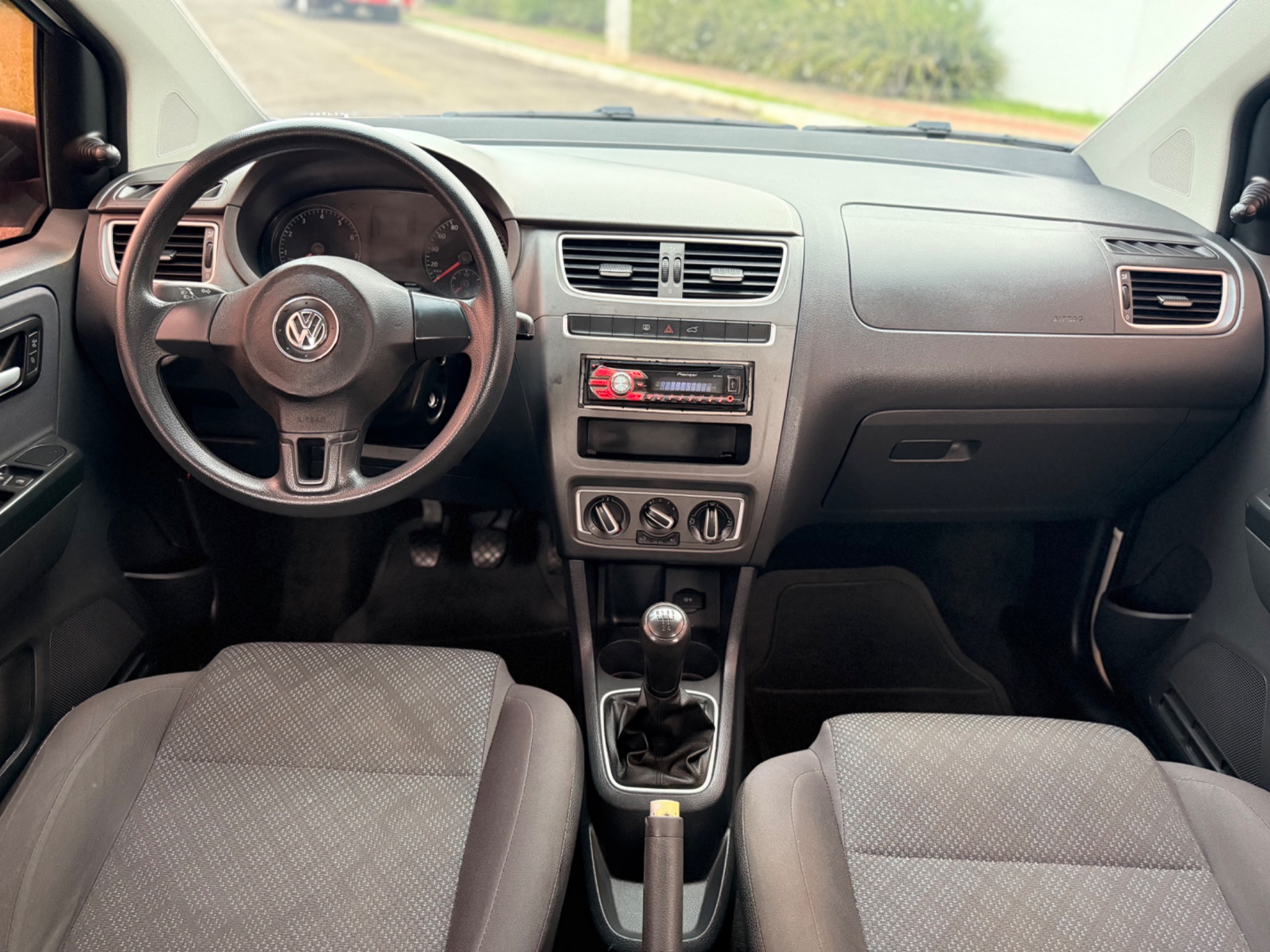 Volkswagen Fox 1.0 Mi Total Flex 8V 5P - foto 7