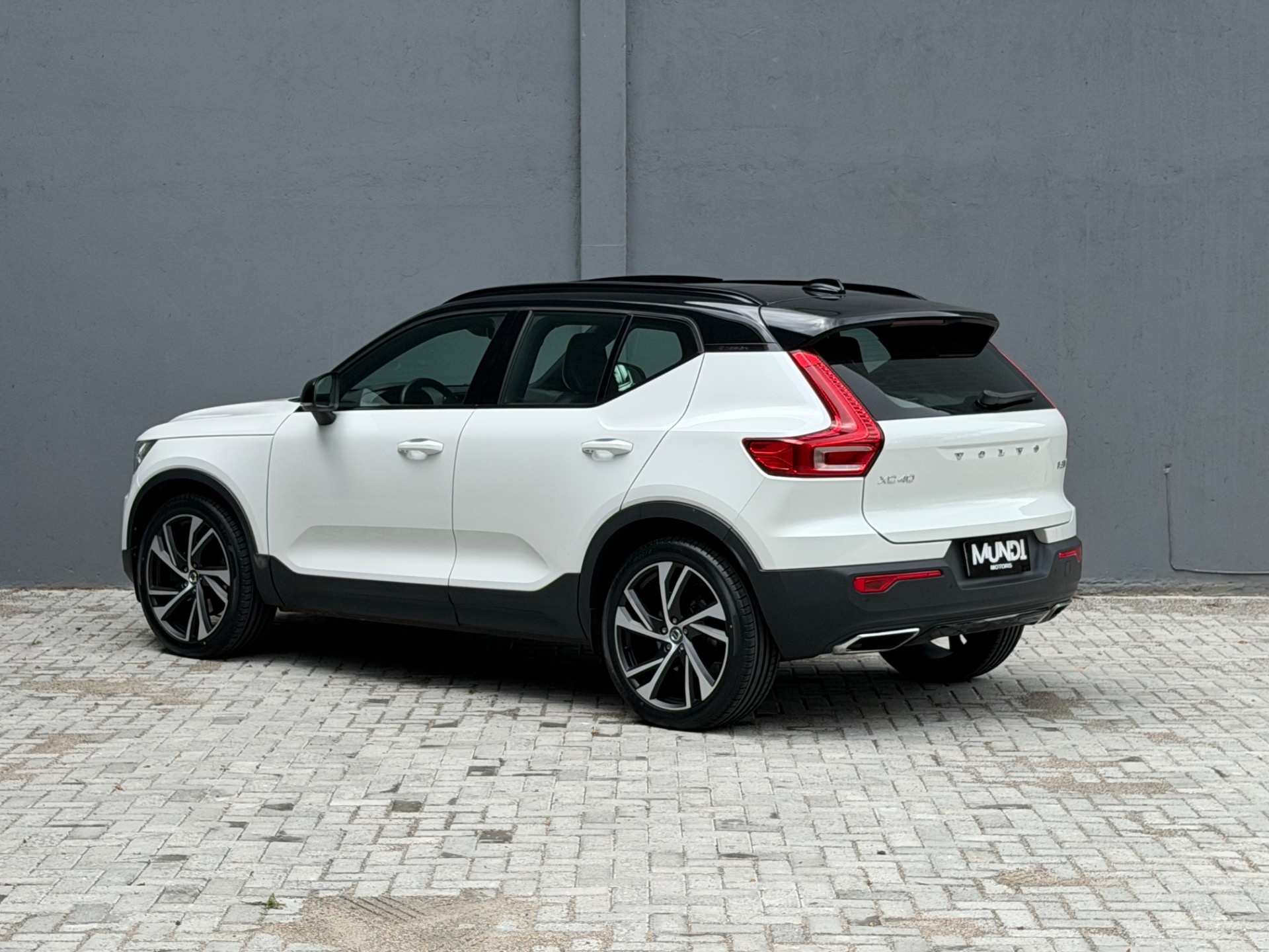 Volvo XC40 4.0 T 5 R Design 2.0 252cv Awd - foto 4