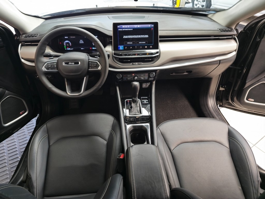 Jeep Compass 1.3 T270 Longitude (aut) - foto 3