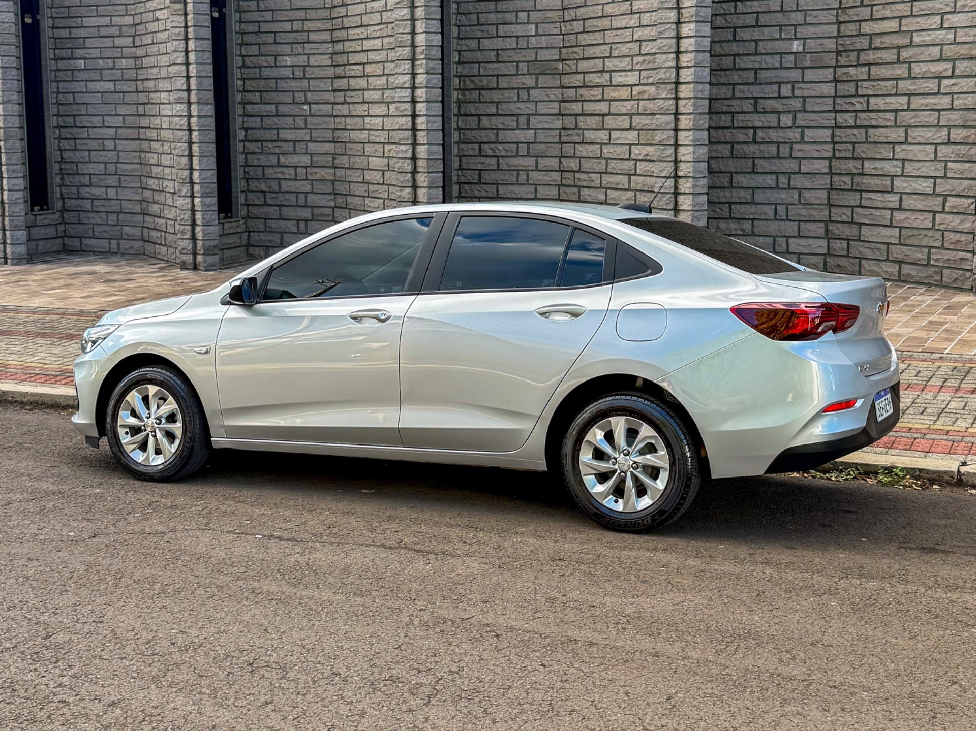 Chevrolet Onix Plus Sedan Plus LT 1.0 12V Tb Flex Mec. - foto 4