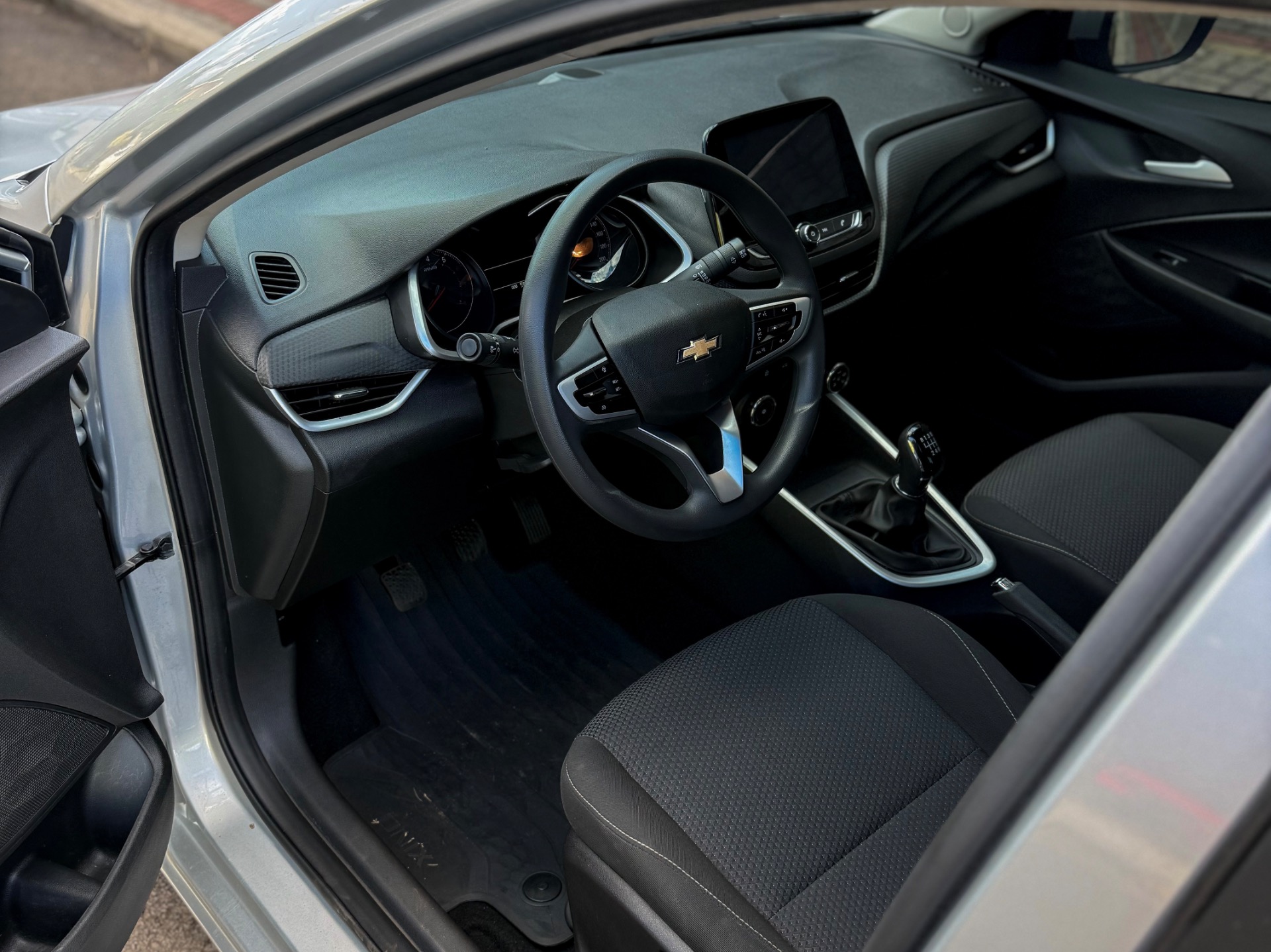 Chevrolet Onix Plus Sedan Plus LT 1.0 12V Tb Flex Mec. - foto 7