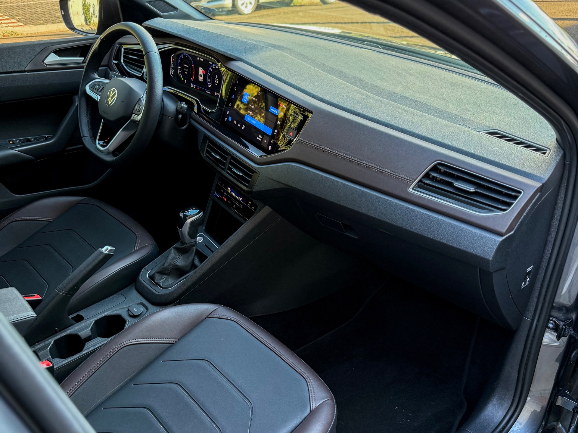 Volkswagen Virtus Highline 200 TSI 1.0 Flex 12V Automático - foto 14